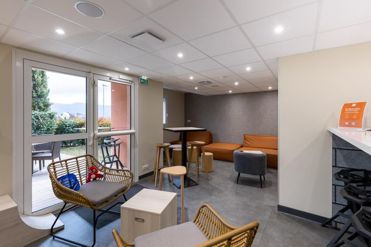Ibis Budget Millau Viaduc Экстерьер фото